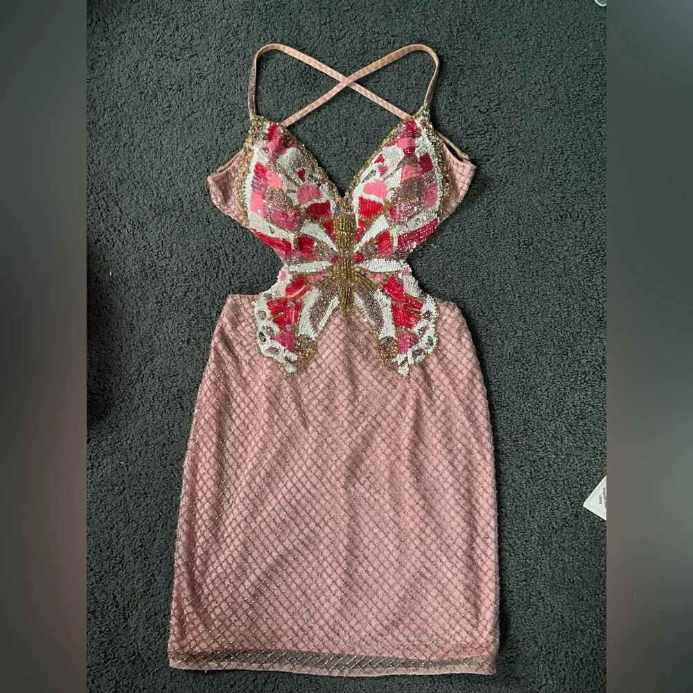 Homecoming dress with varied shades of pink, displaying a beautiful butterfly. - Picture 4 of 5